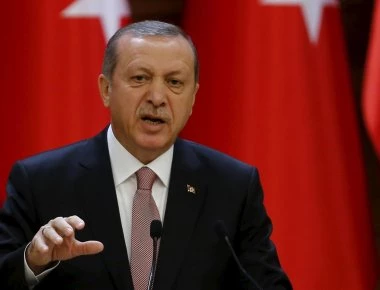 Η λίρα πέφτει αλλά το «φέσι» έρχεται: Οι τράπεζες της ΕΕ εκτεθειμένες στην τουρκική αγορά - Το σχέδιο του Ρ.Τ.Ερντογάν